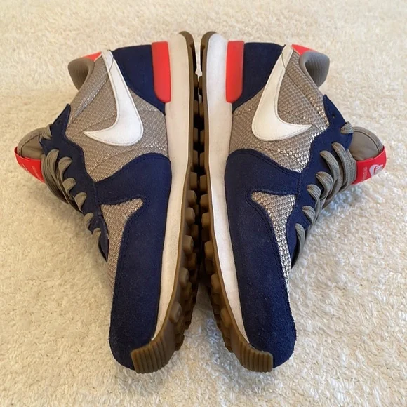 ⭐️SOLD - NIKE Women’s Internationalist Athletic Navy/Orange Running Shoe - Picture 6 of 12